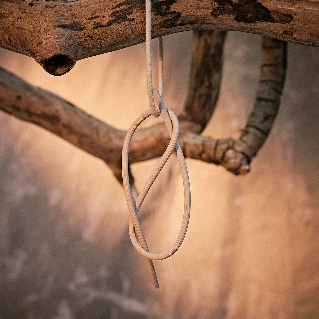 Classic Figure 8 Single Ornament